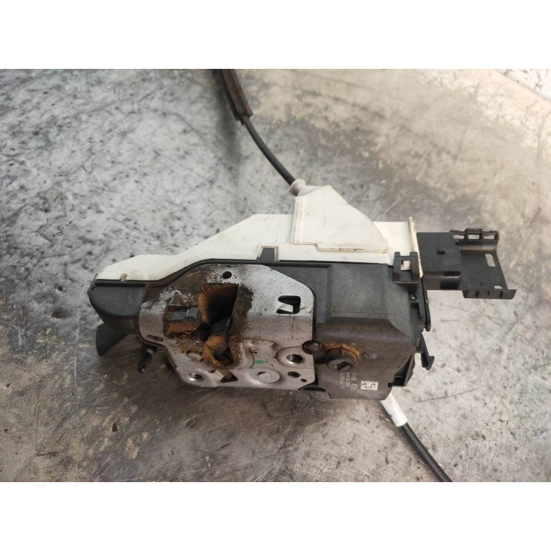 Recambio de motor cierre centralizado delantero izquierdo para citroen berlingo station wagon xtr plus referencia OEM IAM 828406