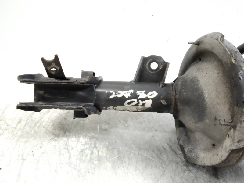 Recambio de amortiguador delantero derecho para kia rio 1.5 crdi referencia OEM IAM 546011G230  