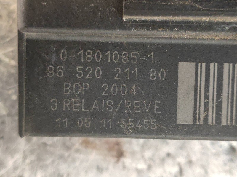 Recambio de rele para citroen berlingo station wagon xtr plus referencia OEM IAM 9652021180  