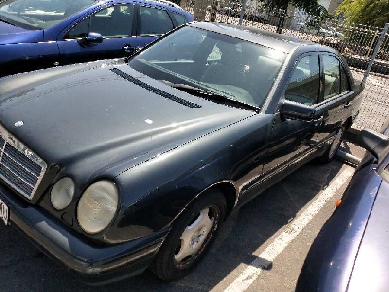 mercedes clase e (w210) berlina del año 1998