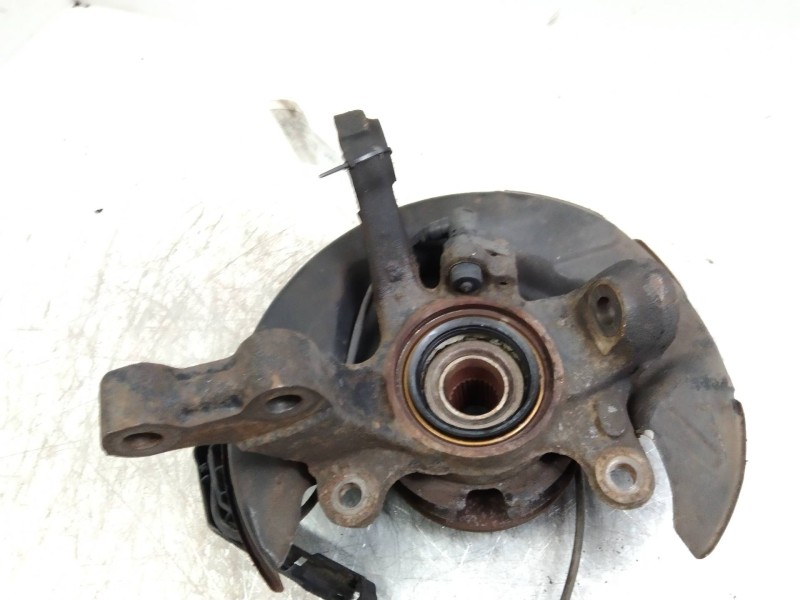 Recambio de mangueta delantera derecha para toyota corolla (e11) 1.6 16v referencia OEM IAM   