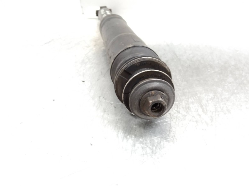 Recambio de amortiguador trasero para toyota prius (nhw30) referencia OEM IAM   