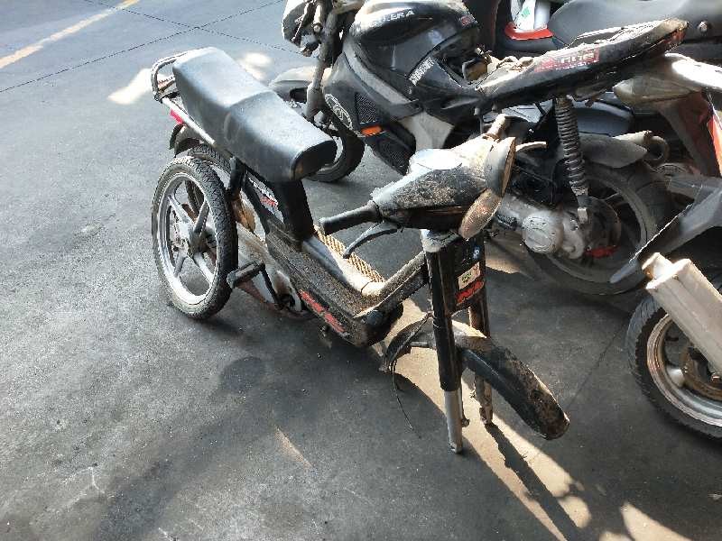 piaggio (vespa) vespino del año 1999