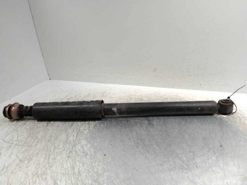 Recambio de amortiguador trasero para toyota yaris (ncp1/nlp1/scp1) 1.3 cat referencia OEM IAM   