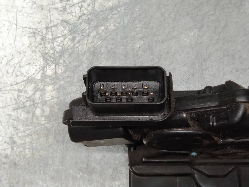 Recambio de motor cierre centralizado delantero izquierdo para mazda 5 berl. (cr) 2.0 crtd active+ (105kw) referencia OEM IAM   