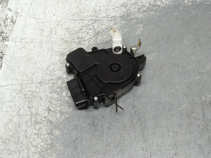 Recambio de motor cierre centralizado trasero izquierdo para mazda 5 berl. (cr) 2.0 crtd active+ (105kw) referencia OEM IAM   5P