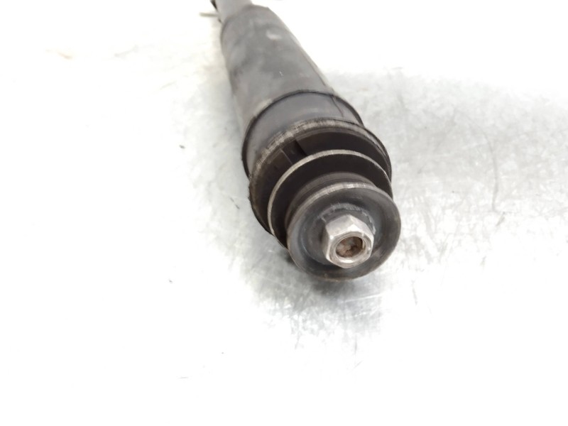 Recambio de amortiguador trasero para toyota auris 2.0 d-4d cat referencia OEM IAM   