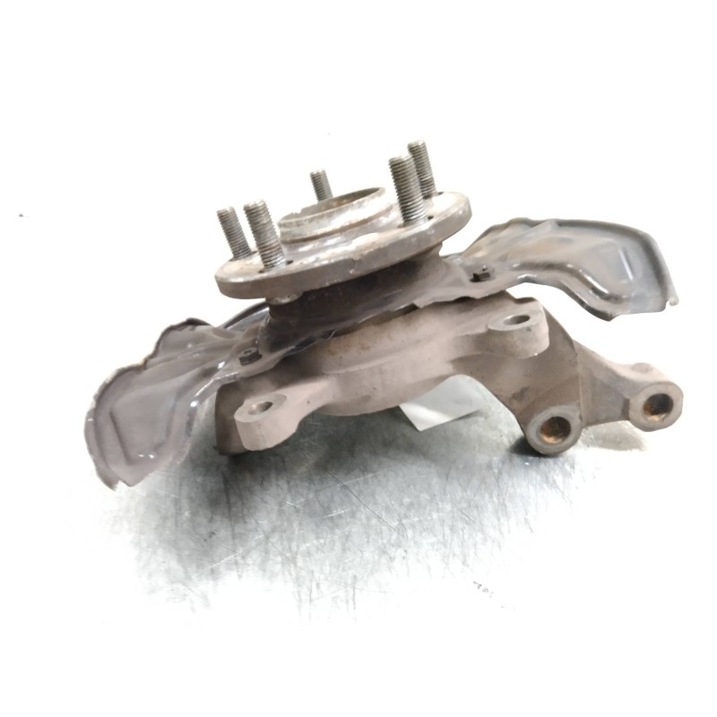 Recambio de mangueta delantera derecha para toyota corolla verso (r1) 2,2 d-4d sport referencia OEM IAM   