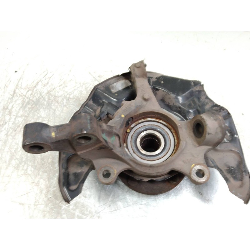 Recambio de mangueta delantera derecha para toyota corolla verso (r1) 2,2 d-4d sport referencia OEM IAM   