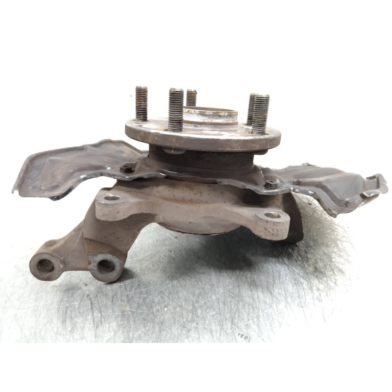 Recambio de mangueta delantera izquierda para toyota corolla verso (r1) 2,2 d-4d sport referencia OEM IAM   
