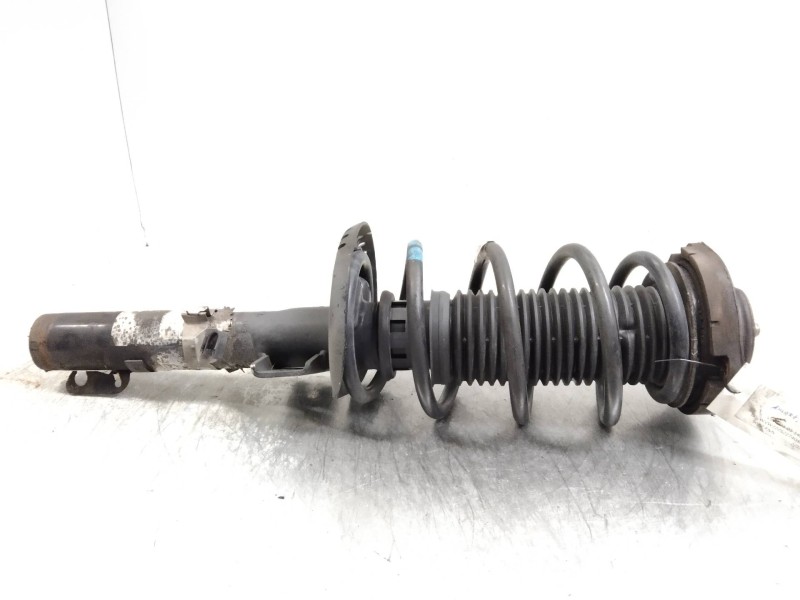 Recambio de amortiguador delantero derecho para volkswagen fox (5z1) básico referencia OEM IAM   