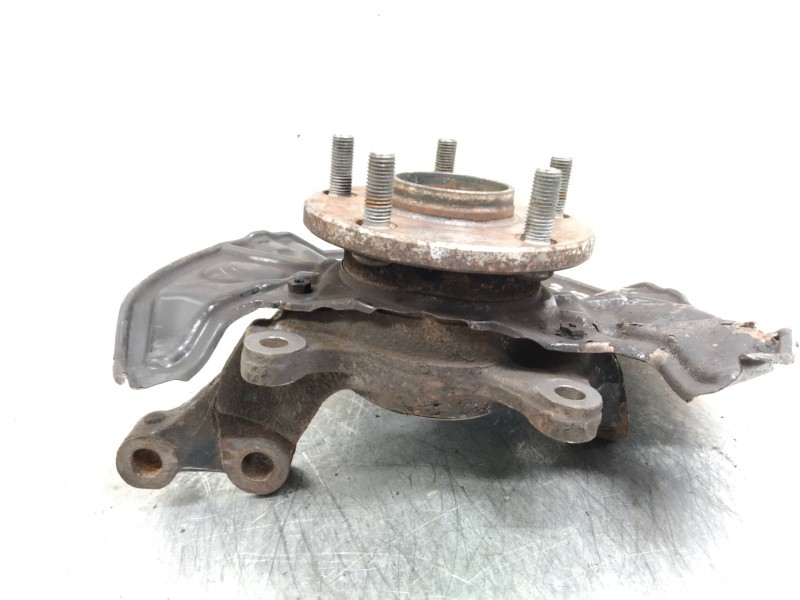 Recambio de mangueta delantera izquierda para toyota corolla verso (r1) 2.0 turbodiesel cat referencia OEM IAM   