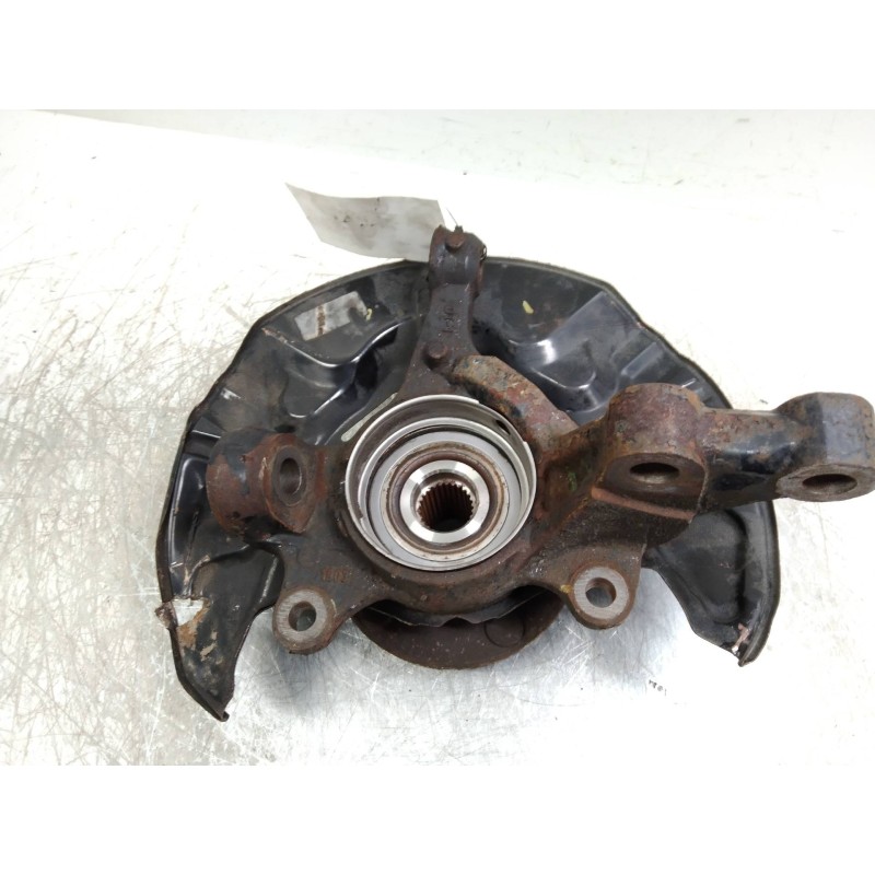 Recambio de mangueta delantera izquierda para toyota corolla verso (r1) 2.0 turbodiesel cat referencia OEM IAM   