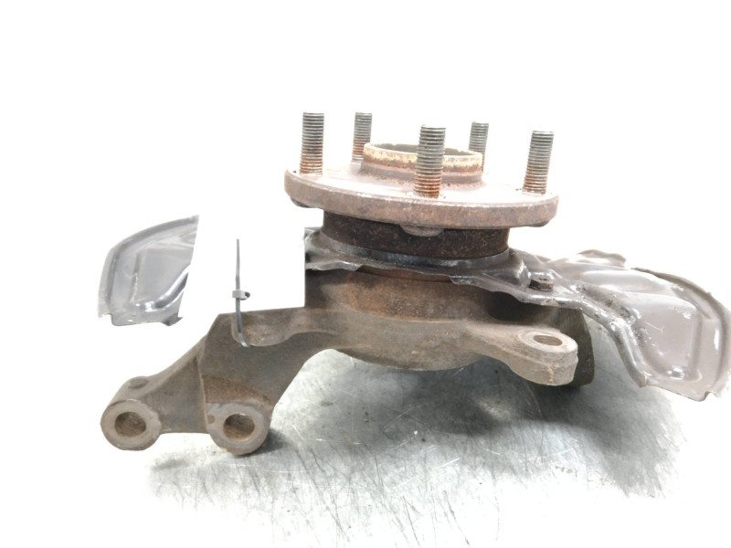 Recambio de mangueta delantera izquierda para toyota corolla verso (r1) 2.2 d-4d luna referencia OEM IAM   