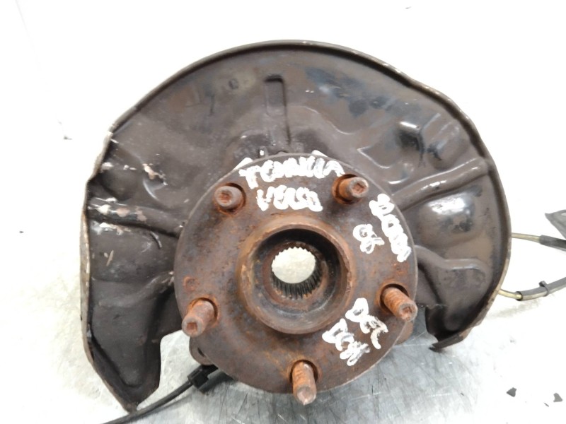 Recambio de mangueta delantera derecha para toyota corolla verso (r1) 2.2 turbodiesel cat referencia OEM IAM   