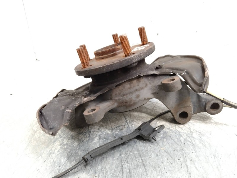 Recambio de mangueta delantera derecha para toyota corolla verso (r1) 2.2 turbodiesel cat referencia OEM IAM   