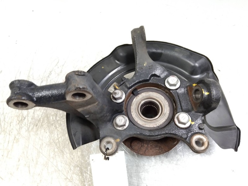 Recambio de mangueta delantera derecha para toyota corolla (e15) 2.0 turbodiesel cat referencia OEM IAM   