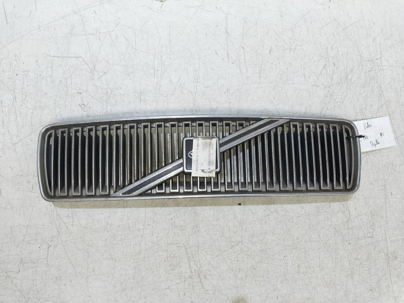 Recambio de rejilla delantera para volvo serie 460 1.7 turbo cat referencia OEM IAM   
