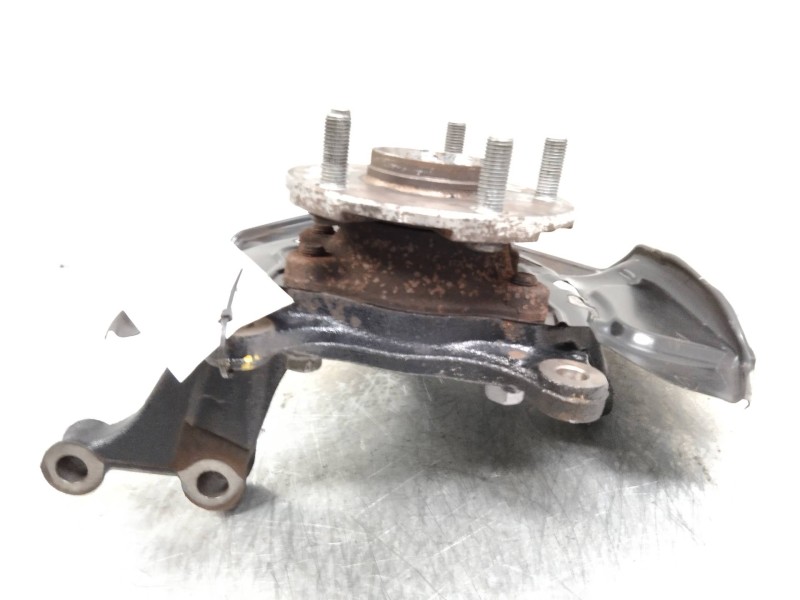 Recambio de mangueta delantera izquierda para toyota corolla (e15) 2.0 turbodiesel cat referencia OEM IAM   