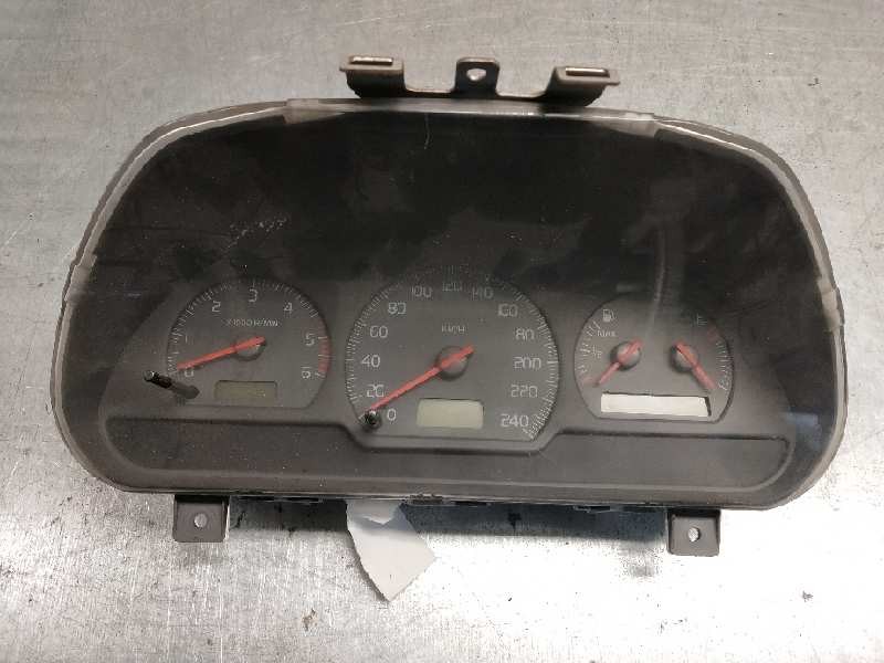 Recambio de cuadro instrumentos para volvo s40 berlina 1.9 diesel cat referencia OEM IAM 30889704  