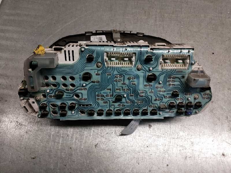 Recambio de cuadro instrumentos para volvo s40 berlina 1.9 diesel cat referencia OEM IAM 30889704  