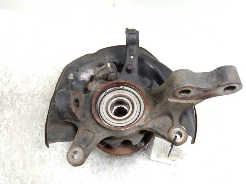 Recambio de mangueta delantera izquierda para toyota picnic (m10) 2.2 turbodiesel referencia OEM IAM   