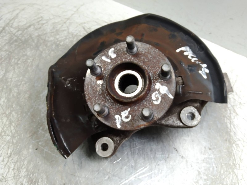 Recambio de mangueta delantera derecha para toyota prius (nhw30) referencia OEM IAM   