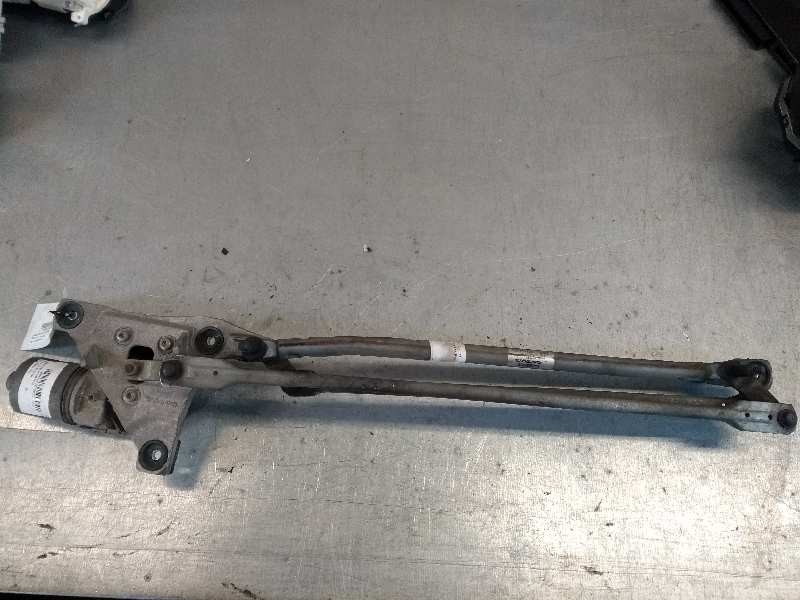 Recambio de motor limpia delantero para volvo s40 berlina 2.0 diesel cat referencia OEM IAM 0390241913 30698233 3397020729 30698