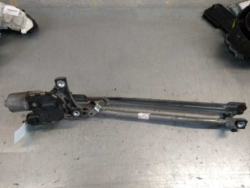 Recambio de motor limpia delantero para volvo s40 berlina 2.0 diesel cat referencia OEM IAM 0390241913 30698233 3397020729 30698