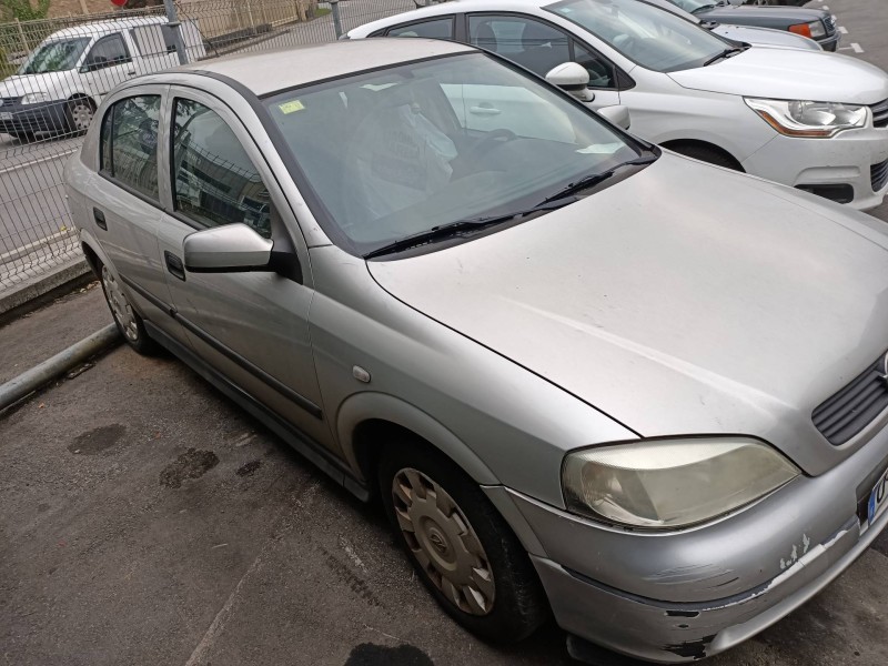 opel astra g berlina del año 2001