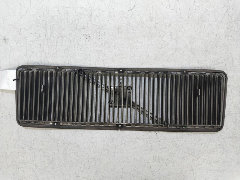 Recambio de rejilla delantera para volvo serie 850 2.5 cat referencia OEM IAM   