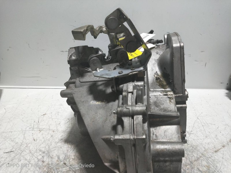 Recambio de caja cambios para opel vectra c berlina 1.9 16v cdti cat (z 19 dth / lrd) referencia OEM IAM F40 R05049238F 