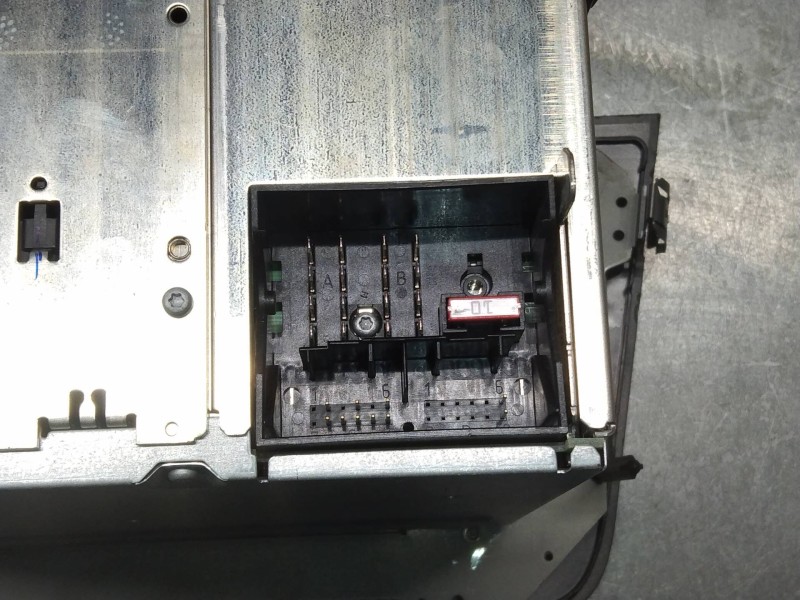 Recambio de sistema audio / radio cd para seat toledo (5p2) reference referencia OEM IAM 5P1035186  
