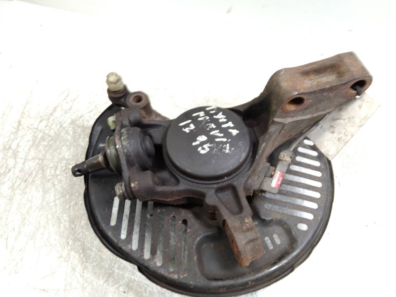 Recambio de mangueta delantera izquierda para toyota previa 2.4 referencia OEM IAM    Recambio de mangueta delantera izquierda para toyota previa 2.4 referencia OEM IAM