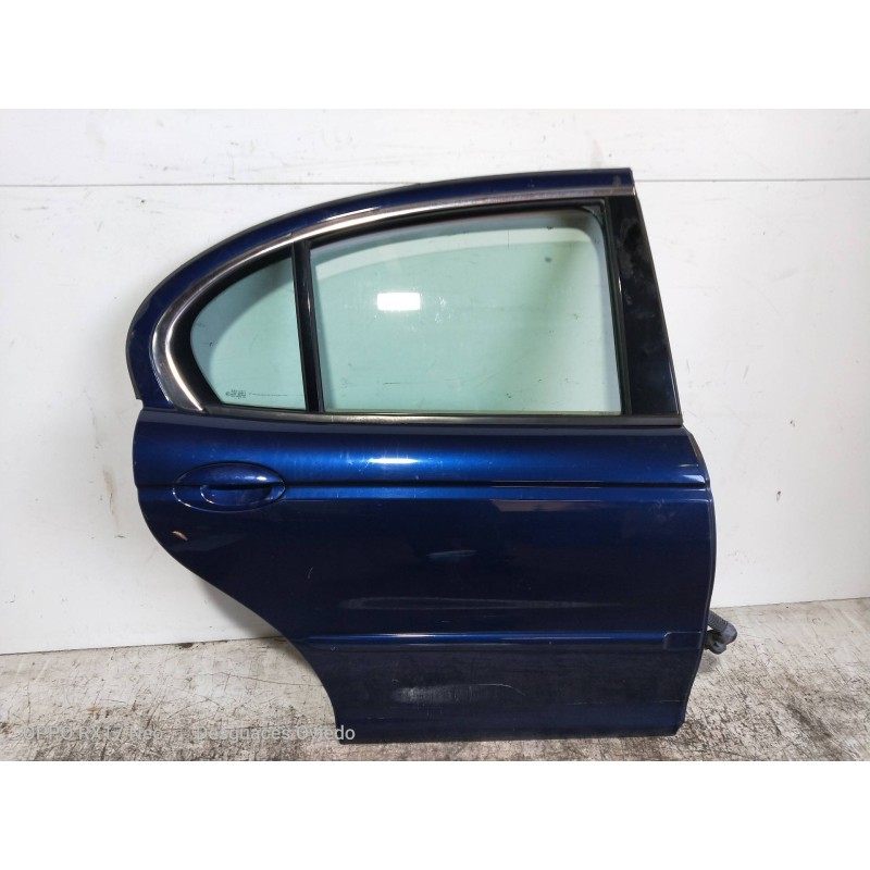 Recambio de puerta trasera derecha para jaguar x-type 2.5 v6 referencia OEM IAM   
