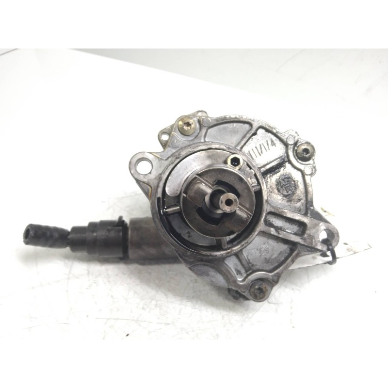 Recambio de depresor freno / bomba vacio para mercedes sprinter 02.00  caja abierta 2.2 cdi cat referencia OEM IAM A6112300265  