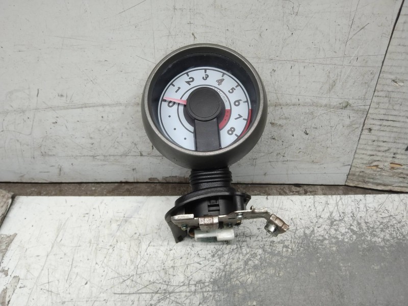 Recambio de cuadro cuentarevoluciones para citroen c1 sx referencia OEM IAM 832700H010D  