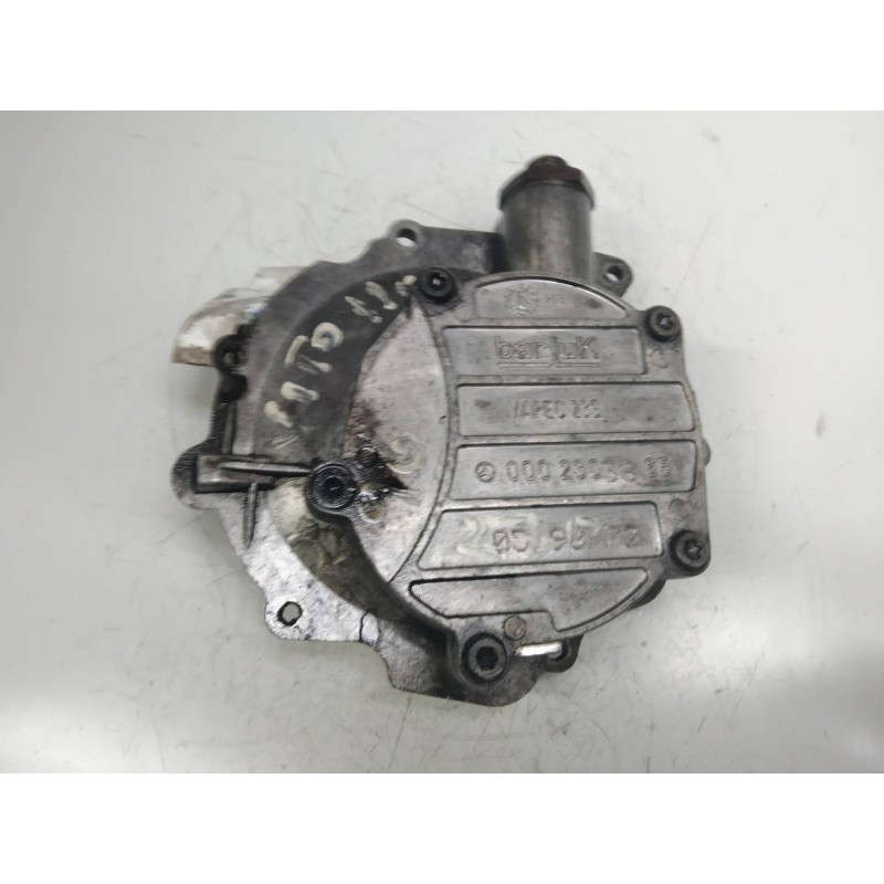 Recambio de depresor freno / bomba vacio para mercedes vito (w638) caja cerrada 110 d  (638.074) referencia OEM IAM 0002303865  