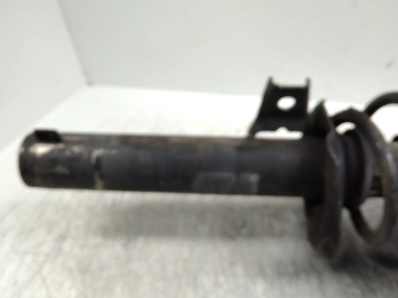 Recambio de amortiguador delantero derecho para volkswagen passat berlina (3c2) highline referencia OEM IAM 3C0413031AC  