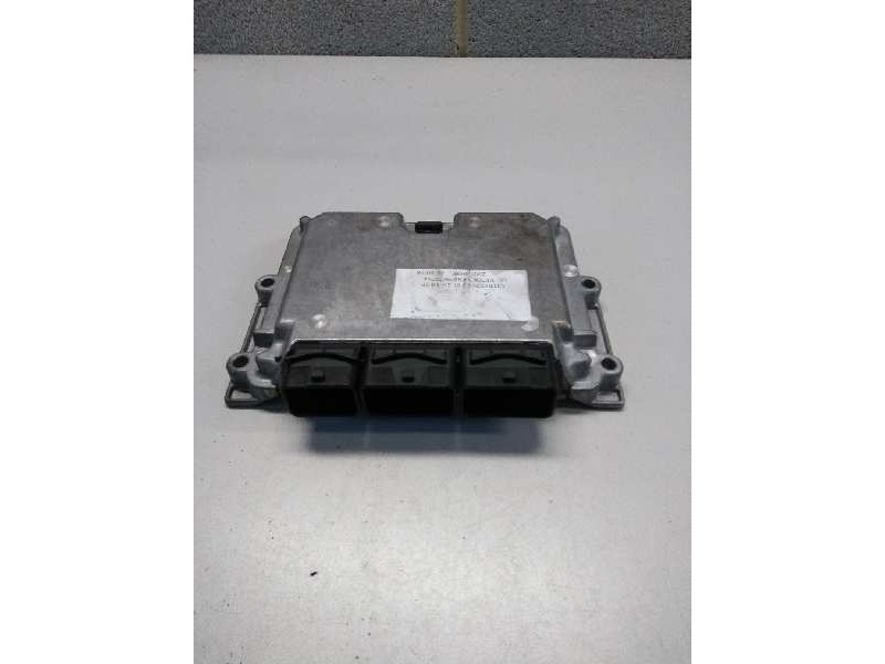 Recambio de centralita motor uce para citroen c5 berlina 3.0 v6 exclusive automático referencia OEM IAM 0261206419 9637137380 ME