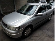 opel astra g berlina del año 2000