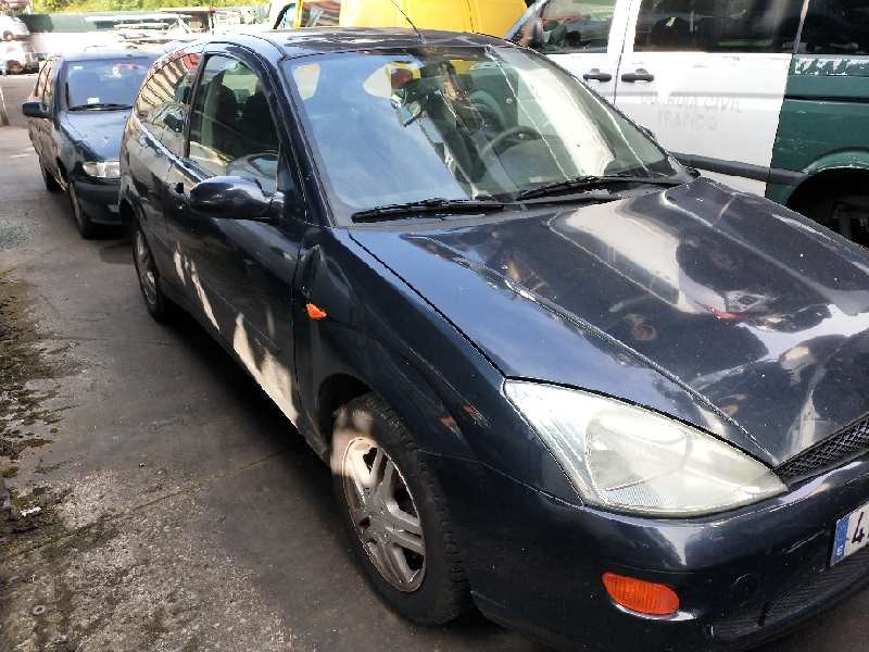 ford focus berlina (cak) del año 2001