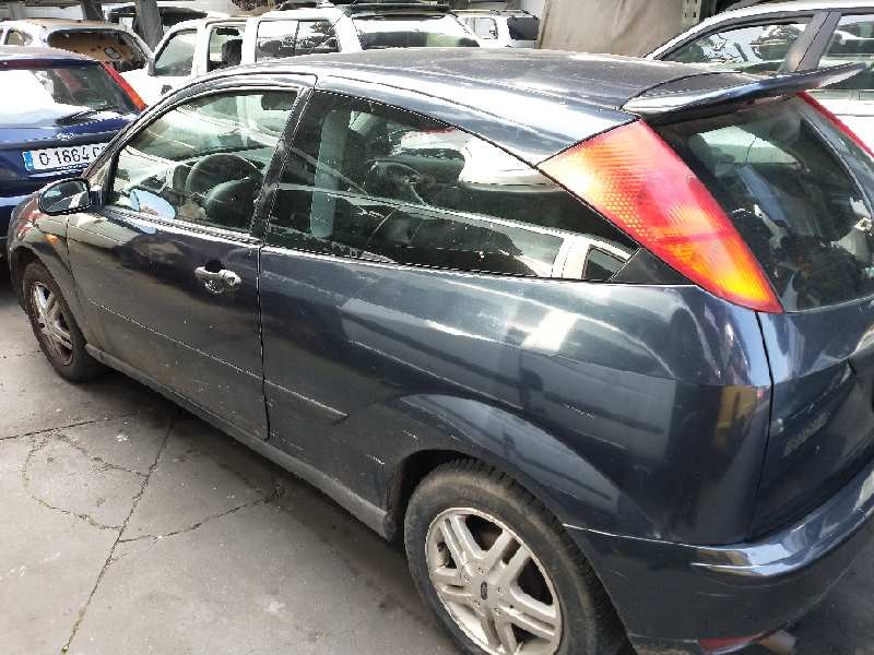 ford focus berlina (cak) del año 2001
