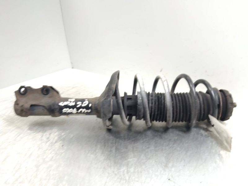 Recambio de amortiguador delantero izquierdo para volkswagen polo berlina (6n1) 1.0 referencia OEM IAM 6N0413031M  