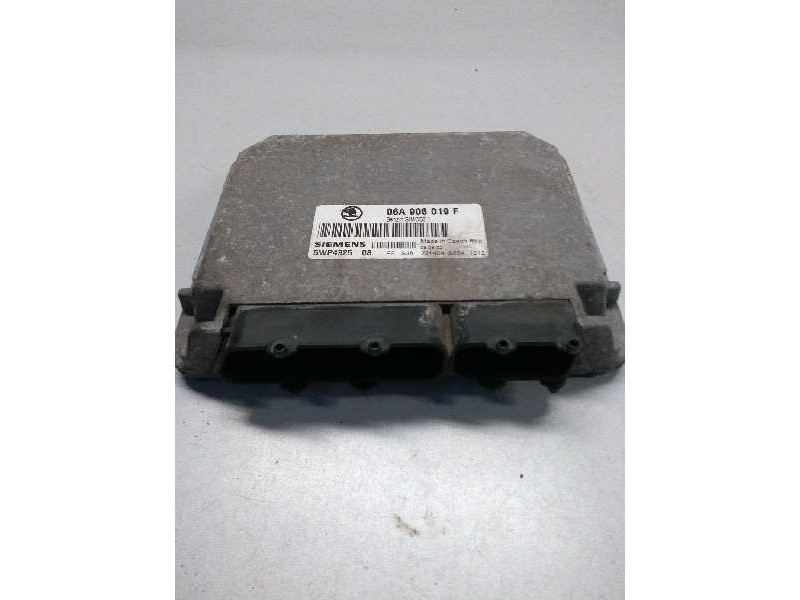 Recambio de centralita motor uce para skoda octavia berlina (1u2) 1.6 referencia OEM IAM 06A906019F 5WP432508 SIMOS21