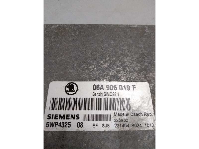 Recambio de centralita motor uce para skoda octavia berlina (1u2) 1.6 referencia OEM IAM 06A906019F 5WP432508 SIMOS21