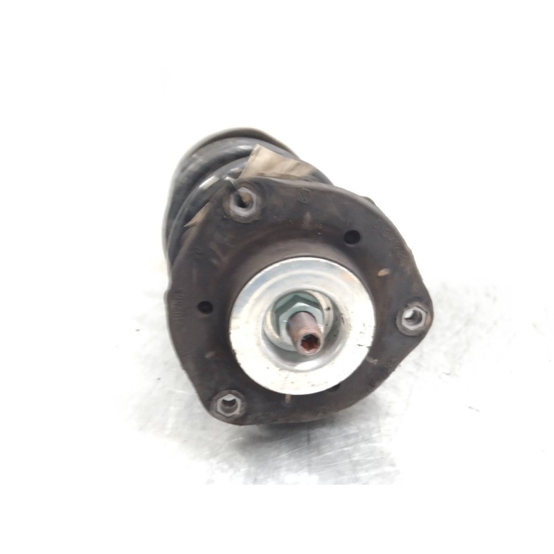 Recambio de amortiguador delantero derecho para volkswagen polo berlina (6n2) 1.4 tdi referencia OEM IAM 6N0413031K  