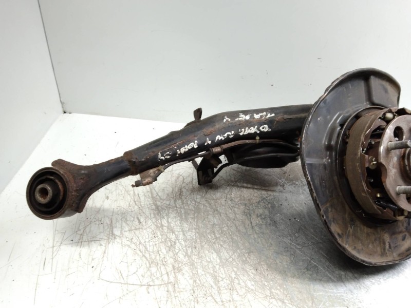 Recambio de mangueta trasera derecha para toyota rav 4 (a2) 2.0 d-4d sol 4x4 (2003) referencia OEM IAM    Recambio de mangueta trasera derecha para toyota rav 4 (a2) 2.0 d-4d sol 4x4 (2003) referencia OEM IAM