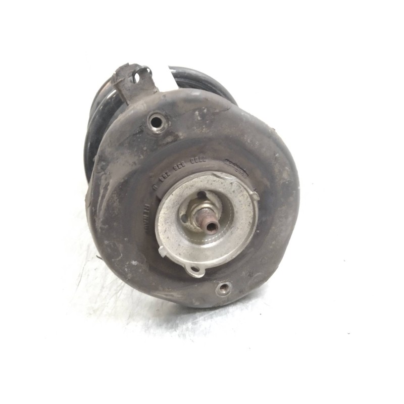 Recambio de amortiguador delantero derecho para renault scenic ii 1.5 dci diesel referencia OEM IAM   
