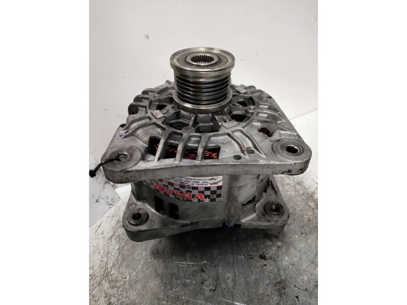 Recambio de alternador para volvo v40 familiar 1.9 diesel cat referencia OEM IAM   